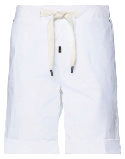 Shop P.r.i.m.e. P. R.i. M.e. Man Shorts & Bermuda Shorts White Size 32 Cotton, Elastane