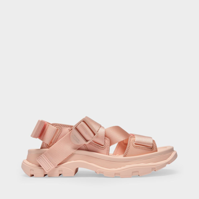 Shop Alexander Mcqueen Sandalen Tread Aus Rosa Canvas In Pink