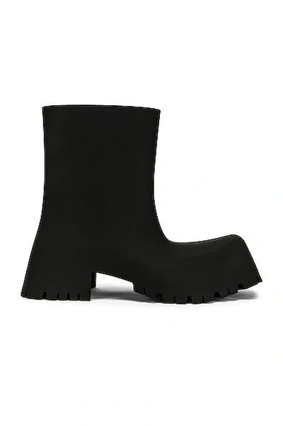 Shop Balenciaga Trooped Rubber Boots In Black