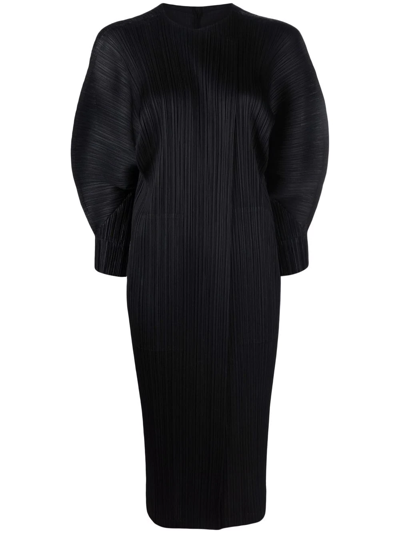 Shop Issey Miyake Plissé Open-front Coat In Schwarz