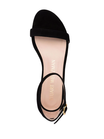 Shop Stuart Weitzman Buckle-fastened Suede Sandals In Schwarz