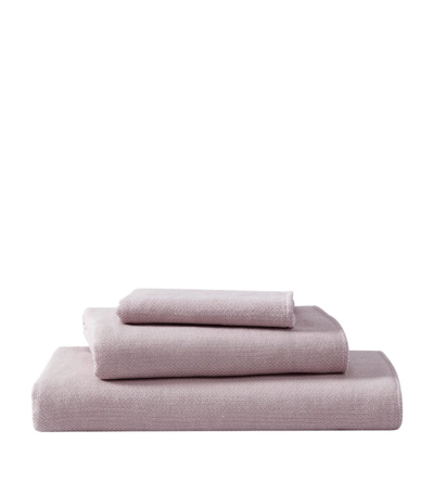 Shop Uchino Organic Cotton Bath Towel (70cm X 140cm) In Pink