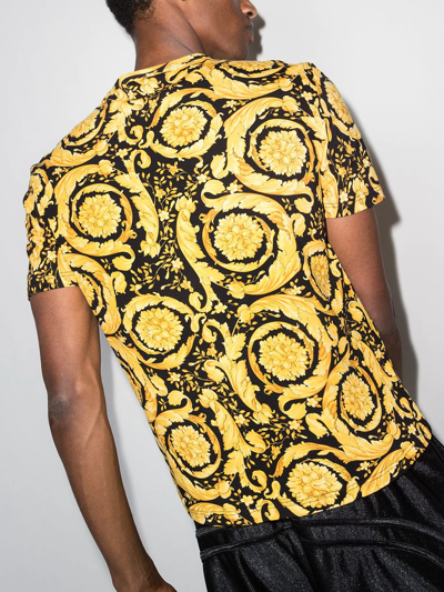 Shop Versace Barocco-print Short-sleeve T-shirt In Yellow