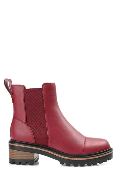 Journee Collection Journee Colleciton Mirette Lug Sole Chelsea Boot In Wine