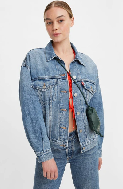 Shop Levi's '90s Denim Trucker Jacket In Soft As Butter Mid