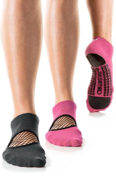 Shop Arebesk Phish Net Assorted 2-pack Closed Toe Ankle Socks In Charcoal-pink