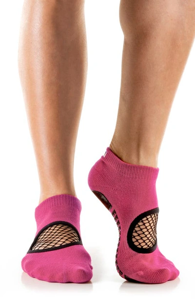 Arebesk Phish Net Assorted 2-pack Closed Toe Ankle Socks In Charcoal-pink