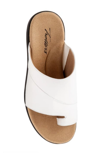 Trotters Regina Slide Sandal In White