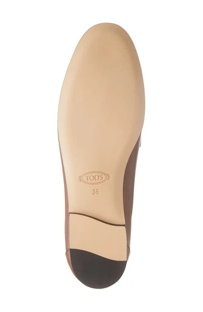 Tod's T Ring Leather Loafers In Brown