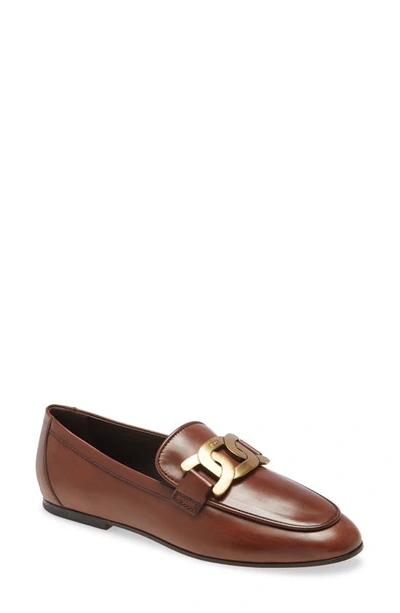 Shop Tod's Chain Buckle Loafer In Brown