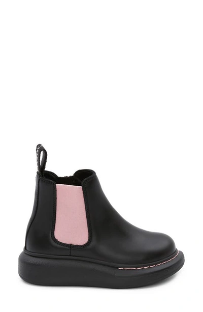 Shop Alexander Mcqueen Chelsea Platform Boot In Black/ Sugar Pink