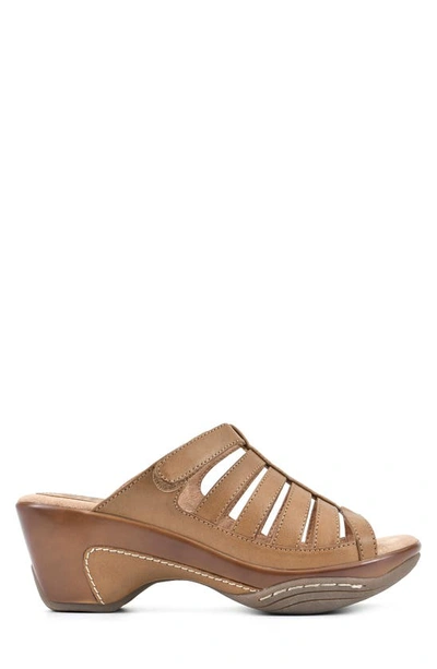 White Mountain Valencia Wedge Sandal In Natural/ Burn/ Smooth