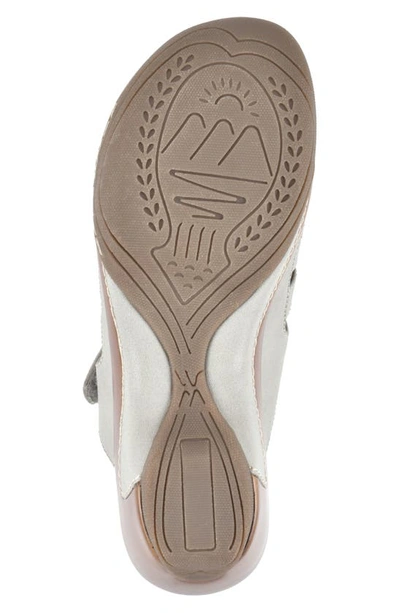 White Mountain Valencia Wedge Sandal In Ice/ Burn/ Smooth