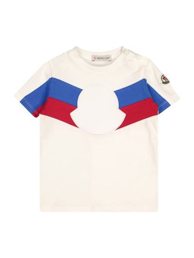 Shop Moncler Kids T-shirt For Boys In White