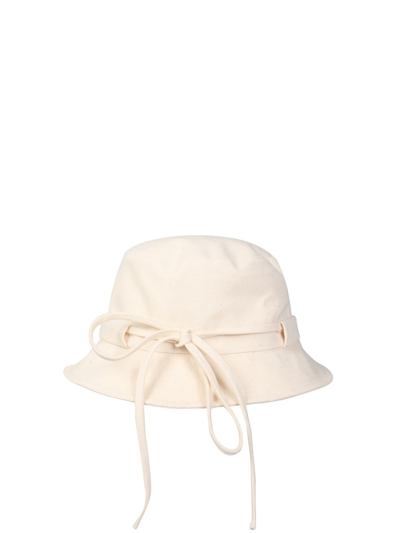 Jacquemus Le Bob Gadjo Bucket Hat In White