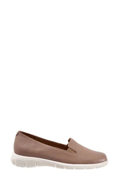Trotters Women's Universal Loafers Women's Shoes In Dark Taupe
