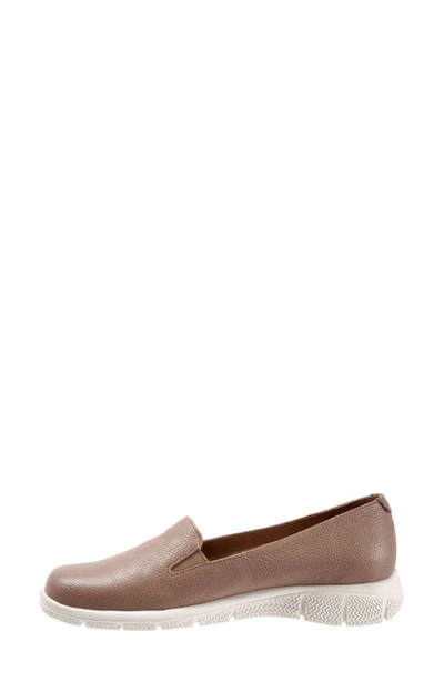 Trotters Women's Universal Loafers Women's Shoes In Dark Taupe