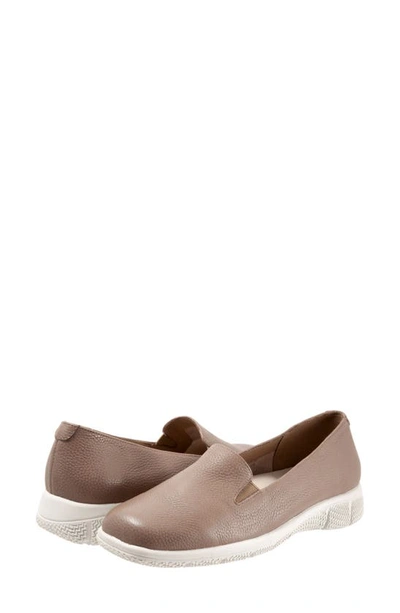 Shop Trotters Universal Loafer In Dark Taupe