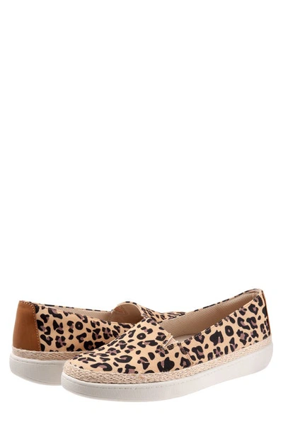Trotters Accent Slip-on In Tan Cheetah