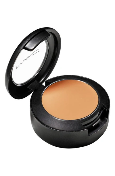 Shop Mac Cosmetics Studio Finish Spf 35 Correcting Concealer In Nc35