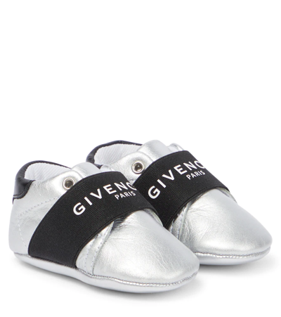 Shop Givenchy Baby Logo Leather Sneakers In Light Grey