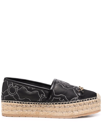 Ferragamo Gancini Logo-embroidered Espadrilles In Schwarz