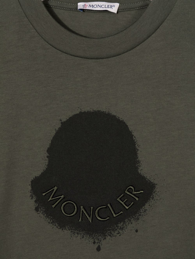 Shop Moncler Logo-print T-shirt In Green