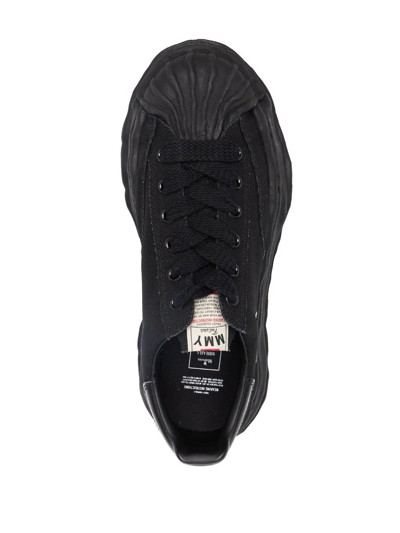 Miharayasuhiro Ridged-trim Low-top Sneakers In Schwarz