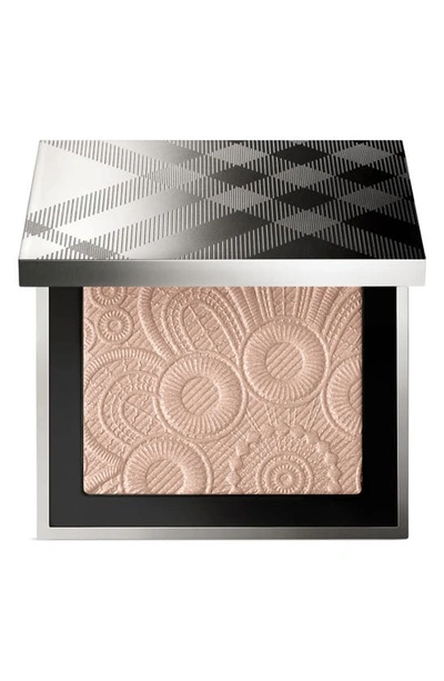 Shop Burberry Beauty Beauty Fresh Glow Highlighter In Rose Gold
