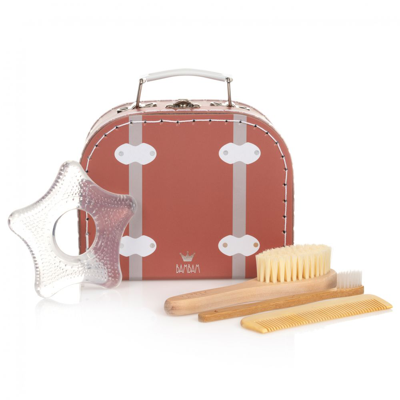 Shop Bam Bam Sustainable White Stay Time Gift Set In Red