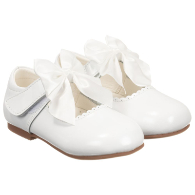 Shop Caramelo Girls White Patent Bow Shoes