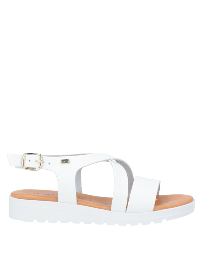 Valleverde Sandals In White