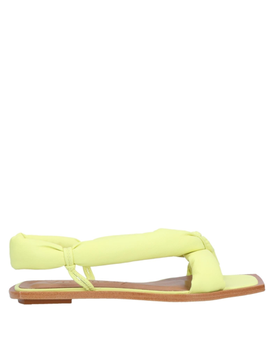Shop Vicenza ) Woman Thong Sandal Light Yellow Size 7 Soft Leather