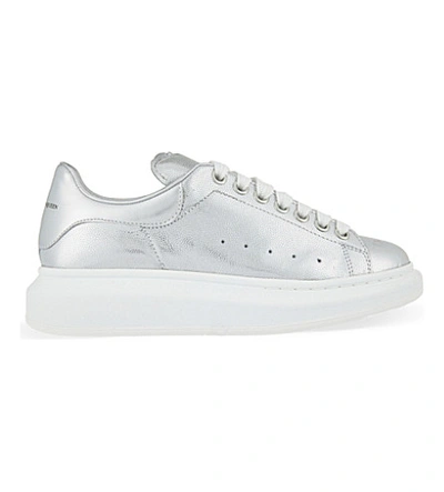 Alexander Mcqueen Metallic Leather Platform Sneakers In Silver