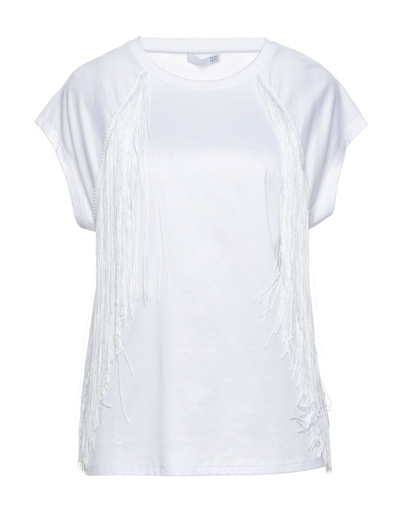 Shop Douuod T-shirts In White
