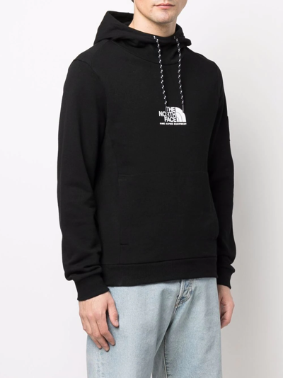 Shop The North Face Logo-print Pullover Hoodie In Schwarz