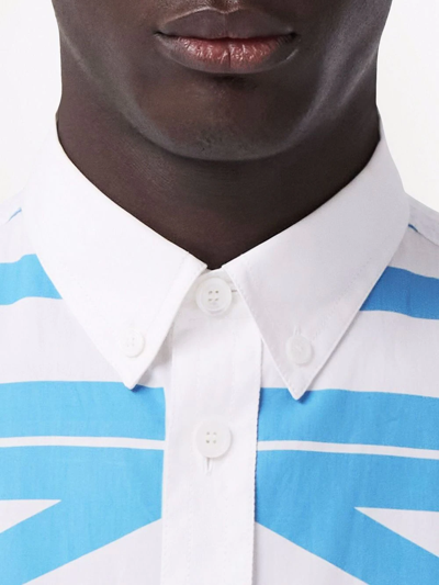 Burberry Slogan Print Sleeveless Shirt In Blau