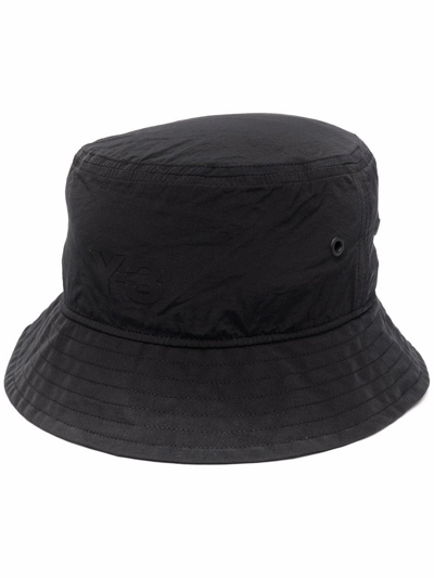 Shop Y-3 Drawstring Bucket Hat In Schwarz