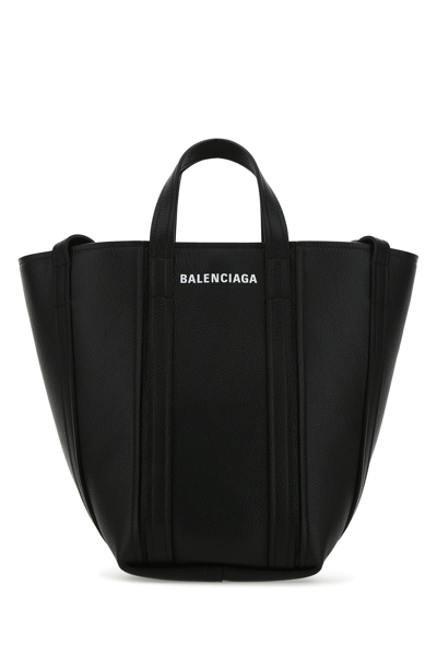Balenciaga Black Leather Everyday Xs Handbag In Black