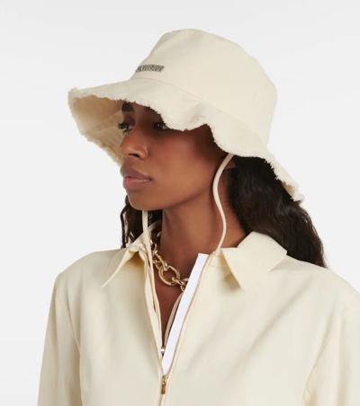 Shop Jacquemus Le Bob Artichaut Bucket Hat In Off-white