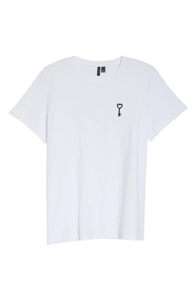 Shop Vero Moda Curve Elas Heart Key Cotton T-shirt In Bright White