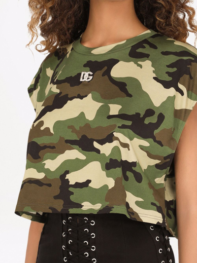 Shop Dolce & Gabbana Camouflage-print Cropped T-shirt In Green