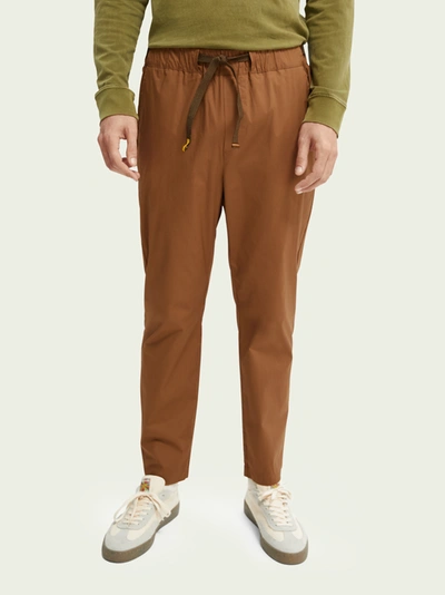 Fave Regular Tapered-fit Jogger In Poplin Cotton In 137-sand