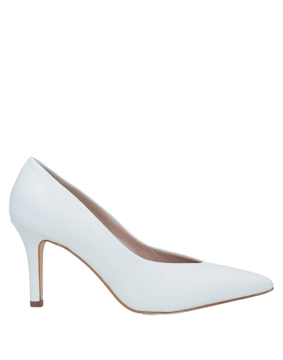 Paola Ferri Pumps In White | ModeSens