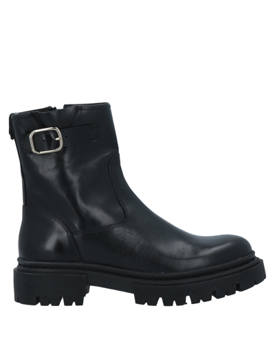 Shop Anaki Woman Ankle Boots Black Size 11 Soft Leather