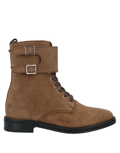 boots anaki