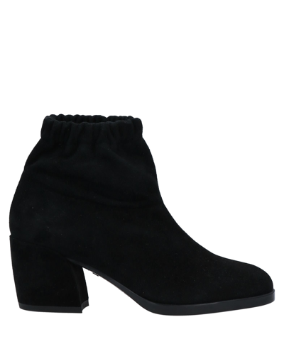 Shop Loriblu Woman Ankle Boots Black Size 7 Calfskin