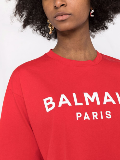 Shop Balmain Cropped Logo-print T-shirt In Red
