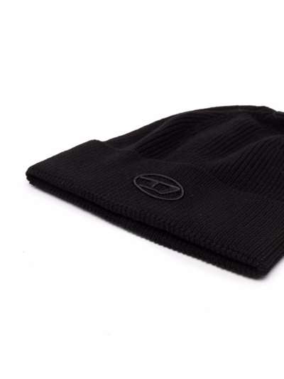 Diesel Ribbed Knitted Beanie In Schwarz