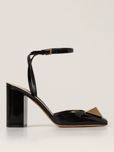 Shop Valentino One Stud Patent Leather Pumps In Black